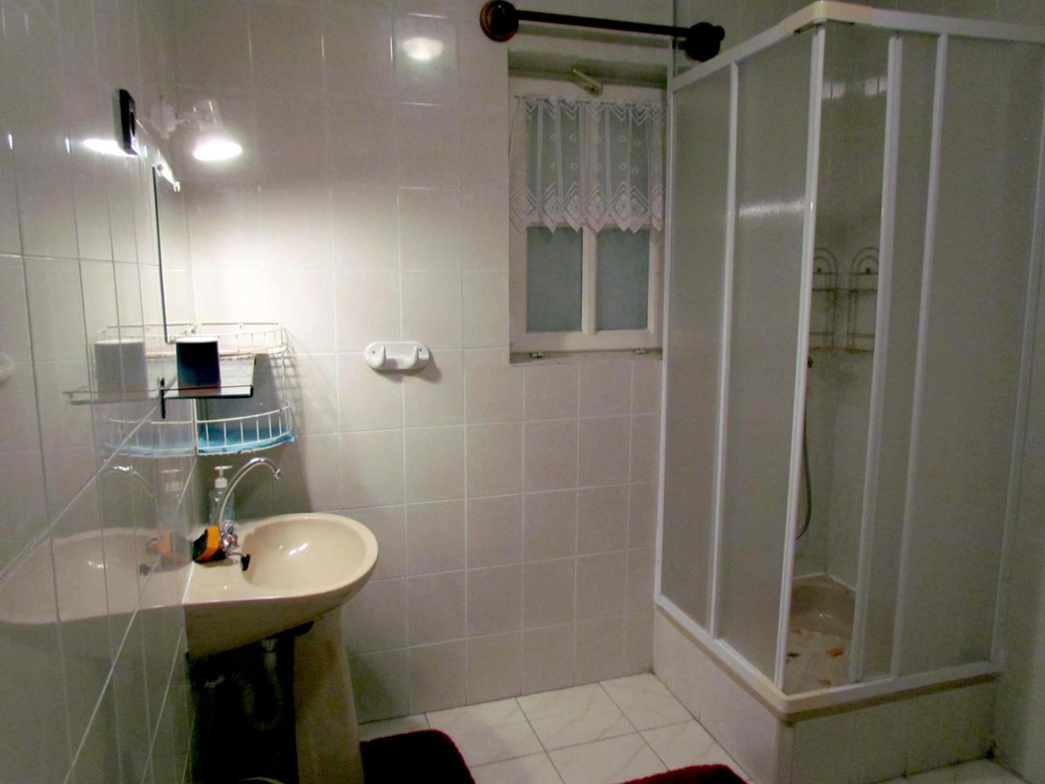 Leander Vendeghaz Hotell Gyenesdiás Exteriör bild