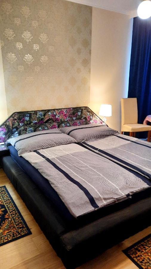 Leander Vendeghaz Hotell Gyenesdiás Exteriör bild